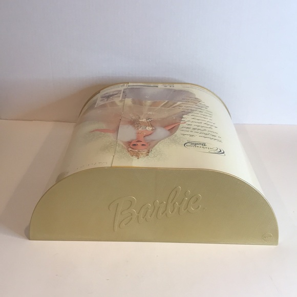 Celebration Barbie 2000 - Picture 7 of 7